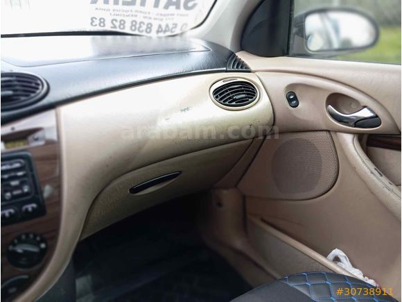 Sahibinden Ford Focus 1.6 Ghia 2001 Model 