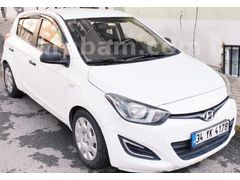 SAHİBİNDEN TERTEMİZ AİLE ARACI) Hyundai i20 (UYGUN 1.4 CRDi Jump 2014 Model