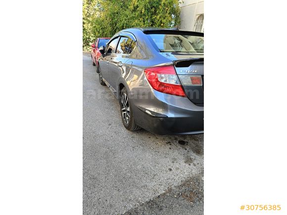 Sahibinden Honda Civic 1.6 ECO Elegance 2015 tüpü değişmiş bu ay muyanesi var