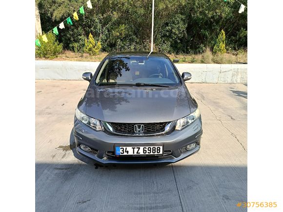 Sahibinden Honda Civic 1.6 ECO Elegance 2015 tüpü değişmiş bu ay muyanesi var