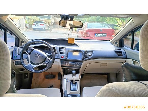 Sahibinden Honda Civic 1.6 ECO Elegance 2015 tüpü değişmiş bu ay muyanesi var