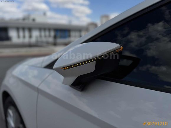 **2017 SEAT LEON MAKYAJLI DİZEL OTOMATİK**125.000 KM**