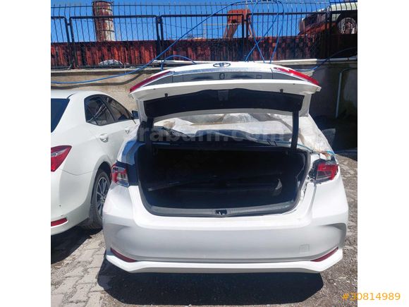 2023 model Corolla 1.5 HURDA BELGELİDİR TRAFİĞE ÇIKMAZ