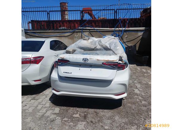 2023 model Corolla 1.5 HURDA BELGELİDİR TRAFİĞE ÇIKMAZ