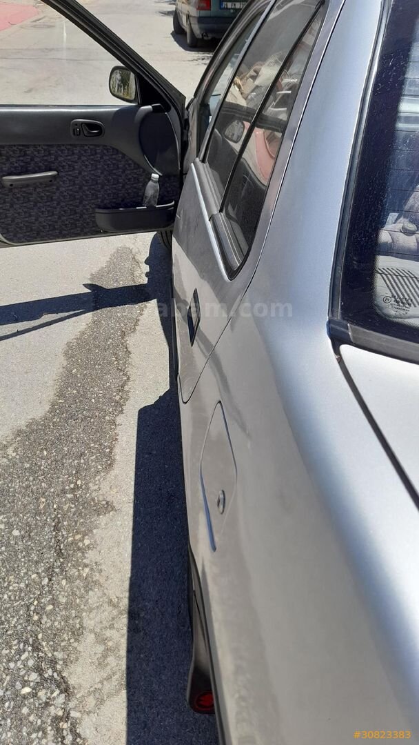 Sahibinden Suzuki Swift 1.3 GLX 2000 Model Eskişehir 177.500 km Gri (Gümüş) 6