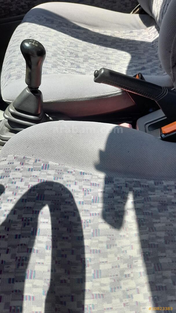 Sahibinden Suzuki Swift 1.3 GLX 2000 Model Eskişehir 177.500 km Gri (Gümüş) 4