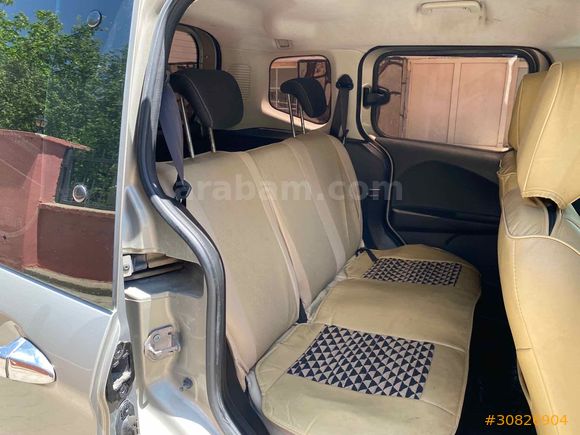 Galeriden Ford Tourneo Courier 1.6 TDCi Deluxe 2017 Model Van