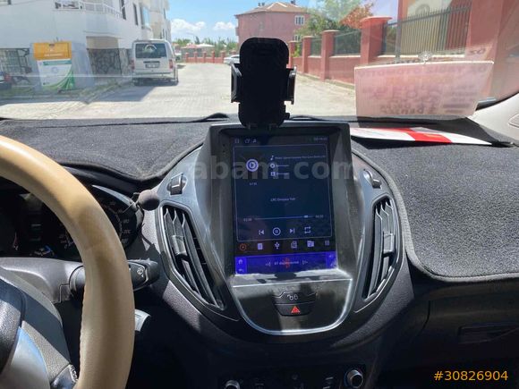 Galeriden Ford Tourneo Courier 1.6 TDCi Deluxe 2017 Model Van