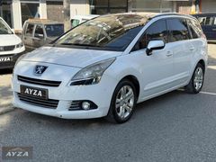 OTOMATİK VİTES CAM TAVANLI 7 KOLTUKLU 5008