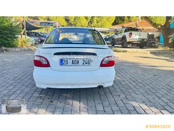 2000 HYUNDAI ACCENT