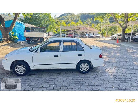 2000 HYUNDAI ACCENT