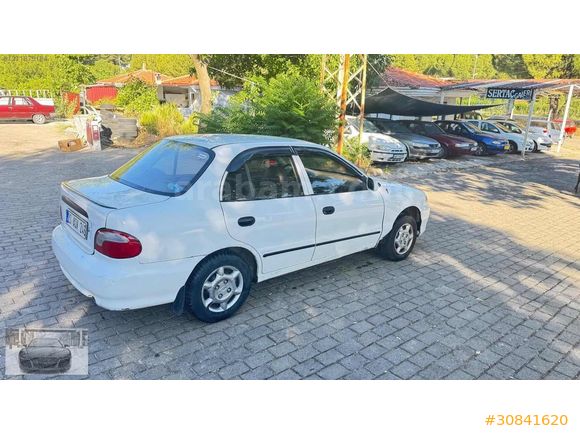 2000 HYUNDAI ACCENT