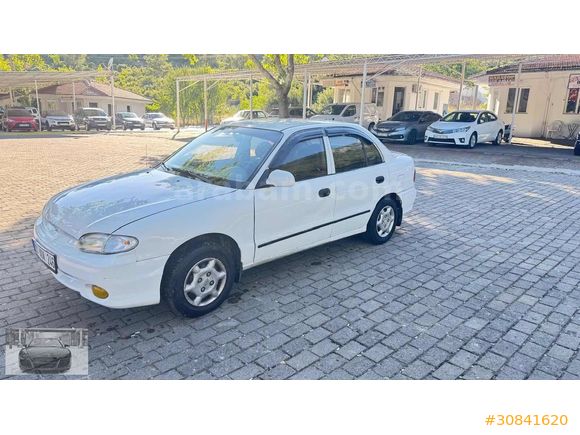 2000 HYUNDAI ACCENT