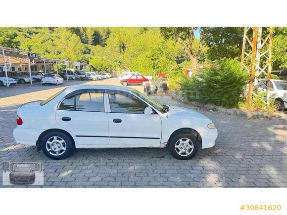 2000 HYUNDAI ACCENT