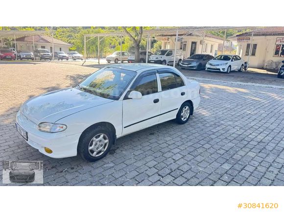 2000 HYUNDAI ACCENT