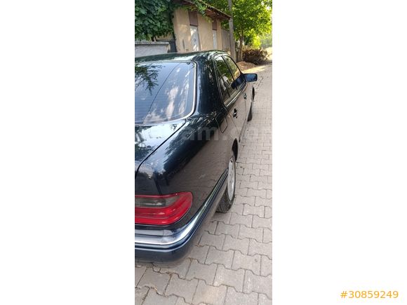 Mercedes - Benz E200 ELEGANCE 1996 Model