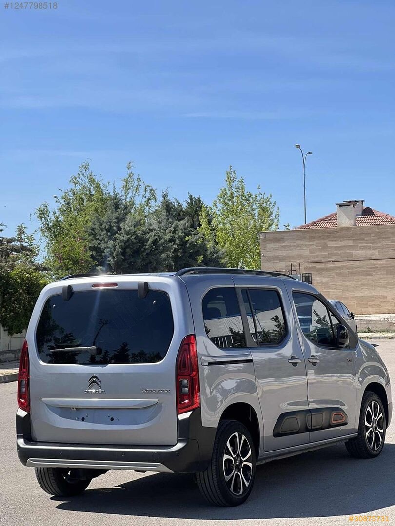 Galeriden Citroen Berlingo 1.5 BlueHDI Shine Bold 2023 Model Aksaray 42.000 km Gri 4