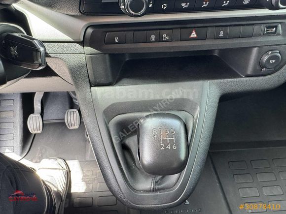 2018 traveller otomobil