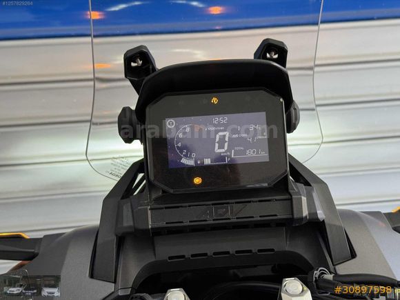 2023 MODEL HATASIZ ADV 350 - ÖZEL PLAKA - AKILLI ÇANTA DÜŞÜK KM