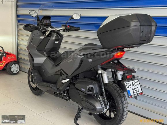 2023 MODEL HATASIZ ADV 350 - ÖZEL PLAKA - AKILLI ÇANTA DÜŞÜK KM