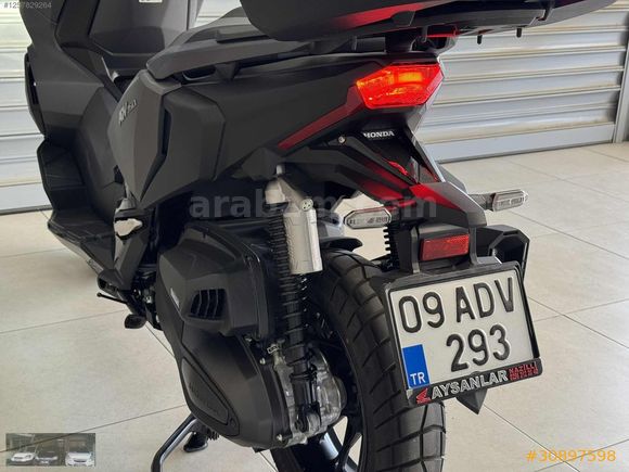 2023 MODEL HATASIZ ADV 350 - ÖZEL PLAKA - AKILLI ÇANTA DÜŞÜK KM