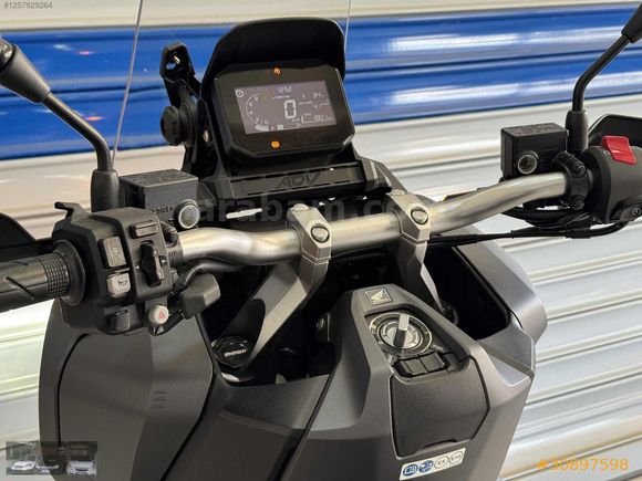 2023 MODEL HATASIZ ADV 350 - ÖZEL PLAKA - AKILLI ÇANTA DÜŞÜK KM