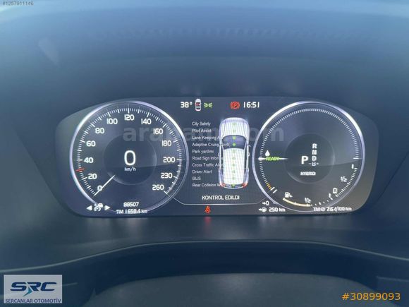 SERCANLAR OTODAN EN UYGUN 2022 VOLVO XC40 1.5 T5 262HP PLUS DARK