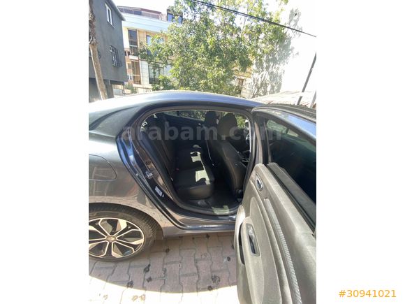 Sahibinden Renault Megane 1.3 TCe Joy 2021 Model 