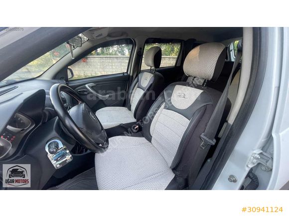 2013 model 4x2 Dacia duster
