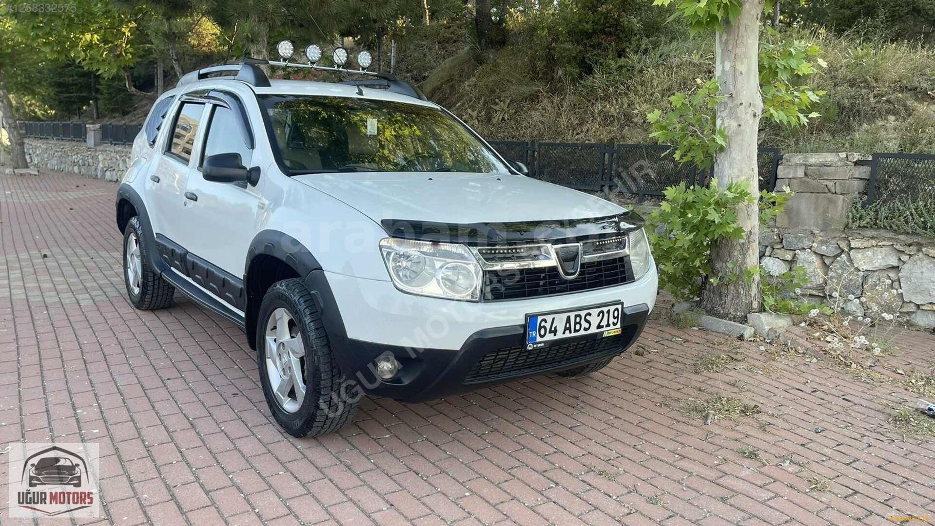 2013 model 4x2 Dacia duster 6