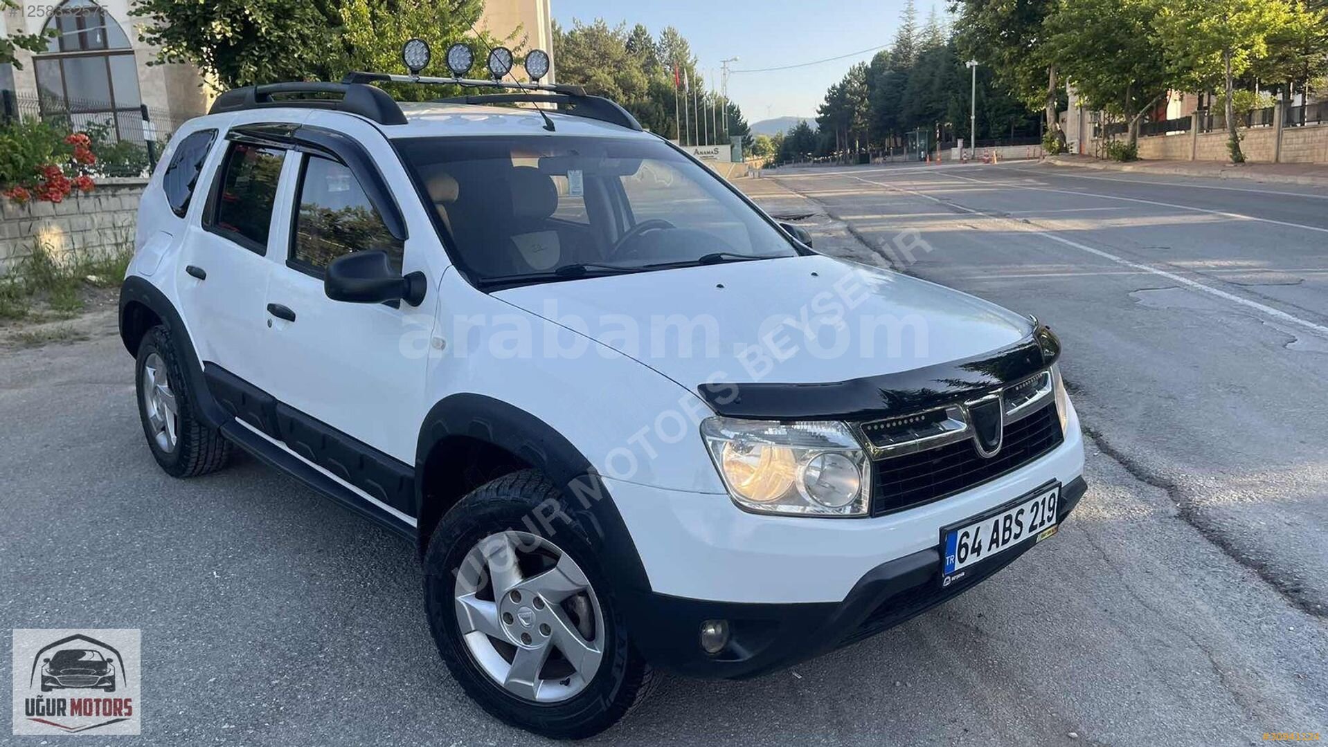 2013 model 4x2 Dacia duster 1