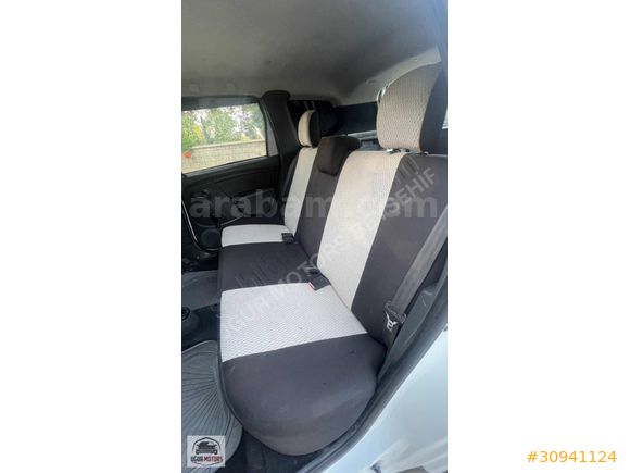 2013 model 4x2 Dacia duster