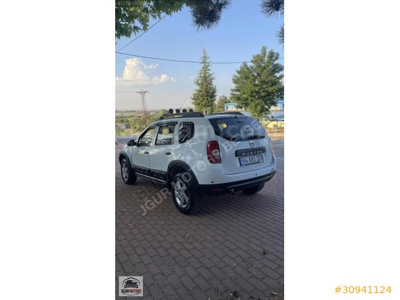 2013 model 4x2 Dacia duster