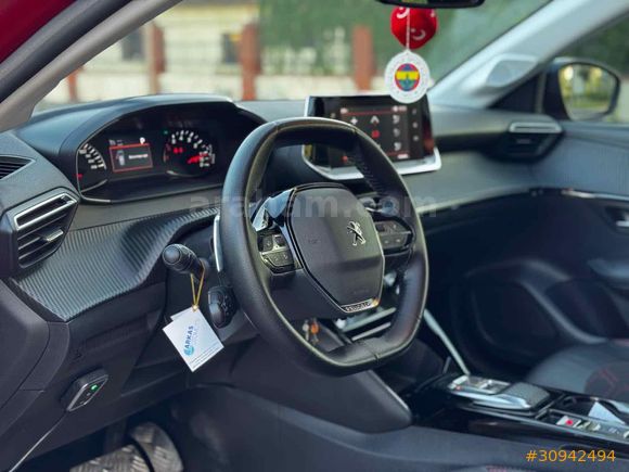 Sahibinden Peugeot 208 1.2 PureTech Allure Selection 2022 Model 