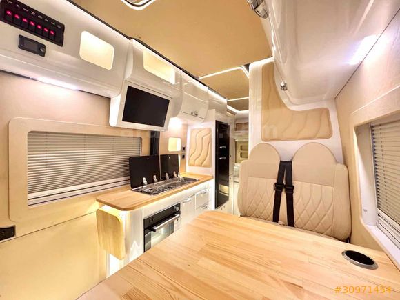2025 MODEL 17m3, OTOMATİK VİTES SIFIR MOTOKARAVAN