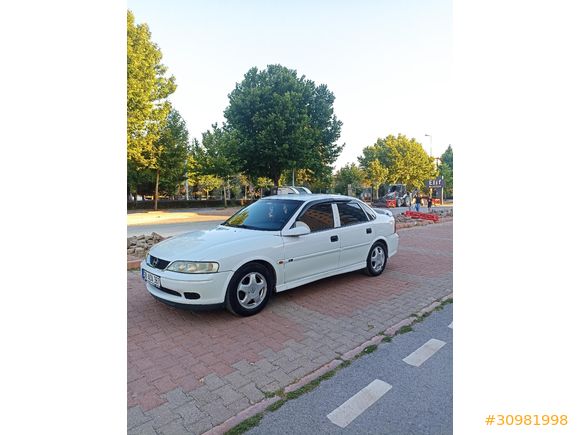 Sahibinden Değişensiz Orjinal Düşük Km Aile Aracı