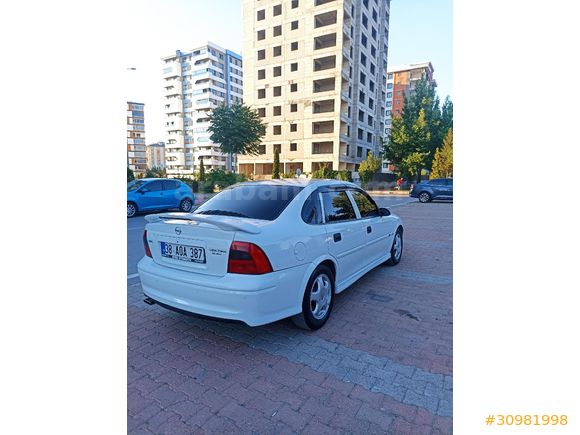 Sahibinden Değişensiz Orjinal Düşük Km Aile Aracı