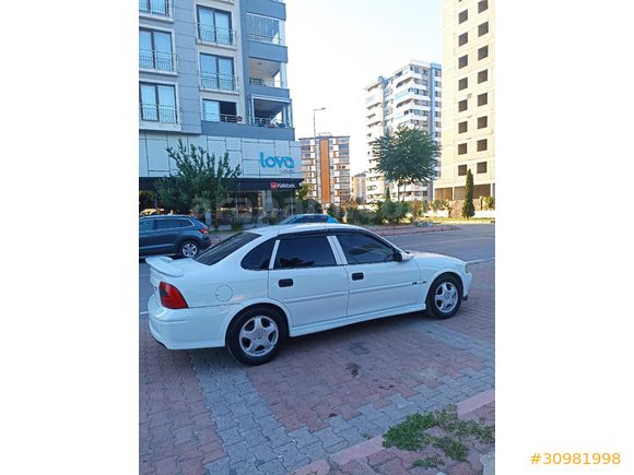 Sahibinden Değişensiz Orjinal Düşük Km Aile Aracı