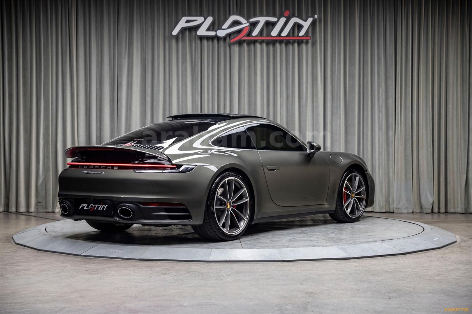 Galeriden Porsche 911 Carrera 4S 2019 Model İstanbul 15.750 km Yeşil 6