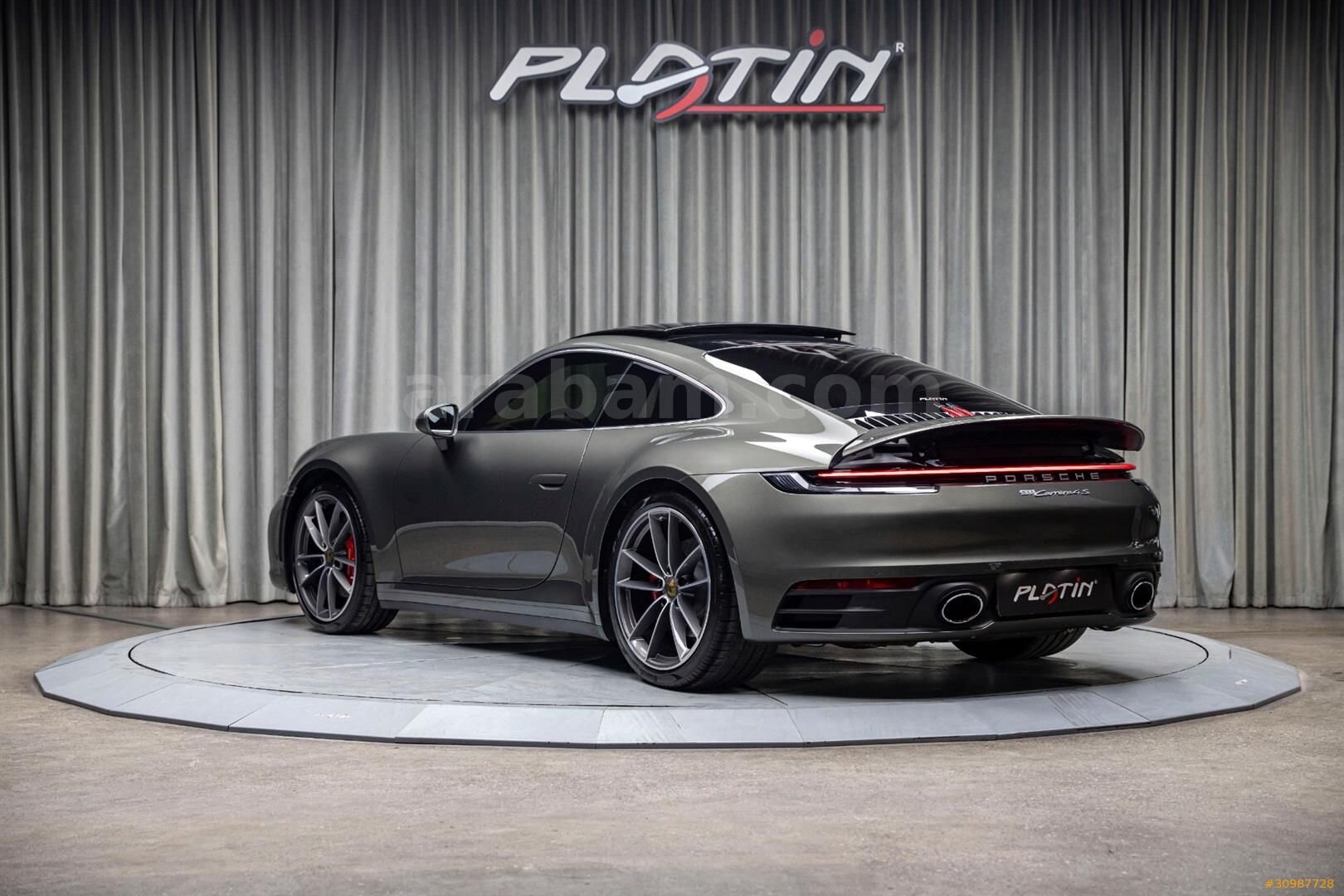 Galeriden Porsche 911 Carrera 4S 2019 Model İstanbul 15.750 km Yeşil 4