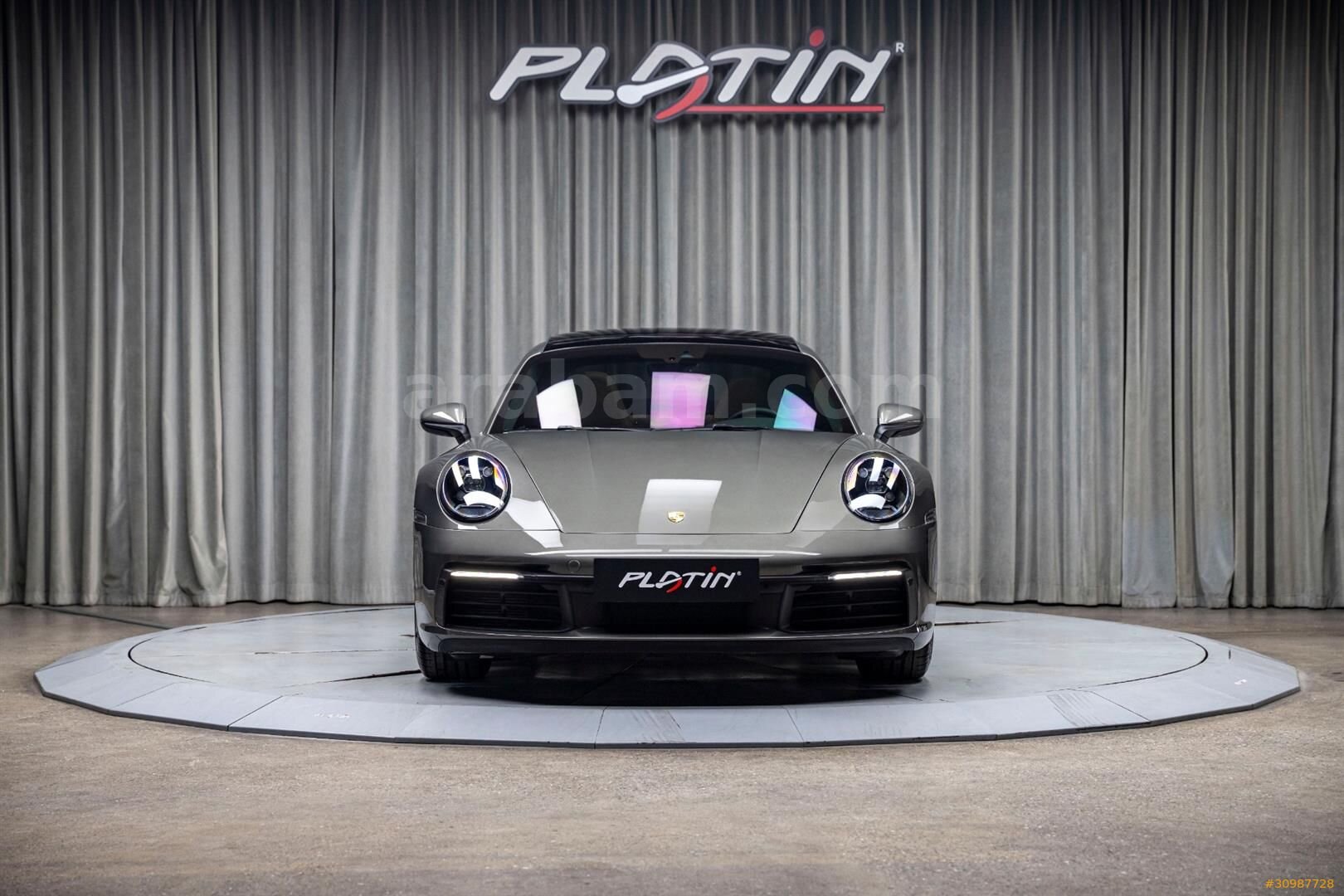 Galeriden Porsche 911 Carrera 4S 2019 Model İstanbul 15.750 km Yeşil 2
