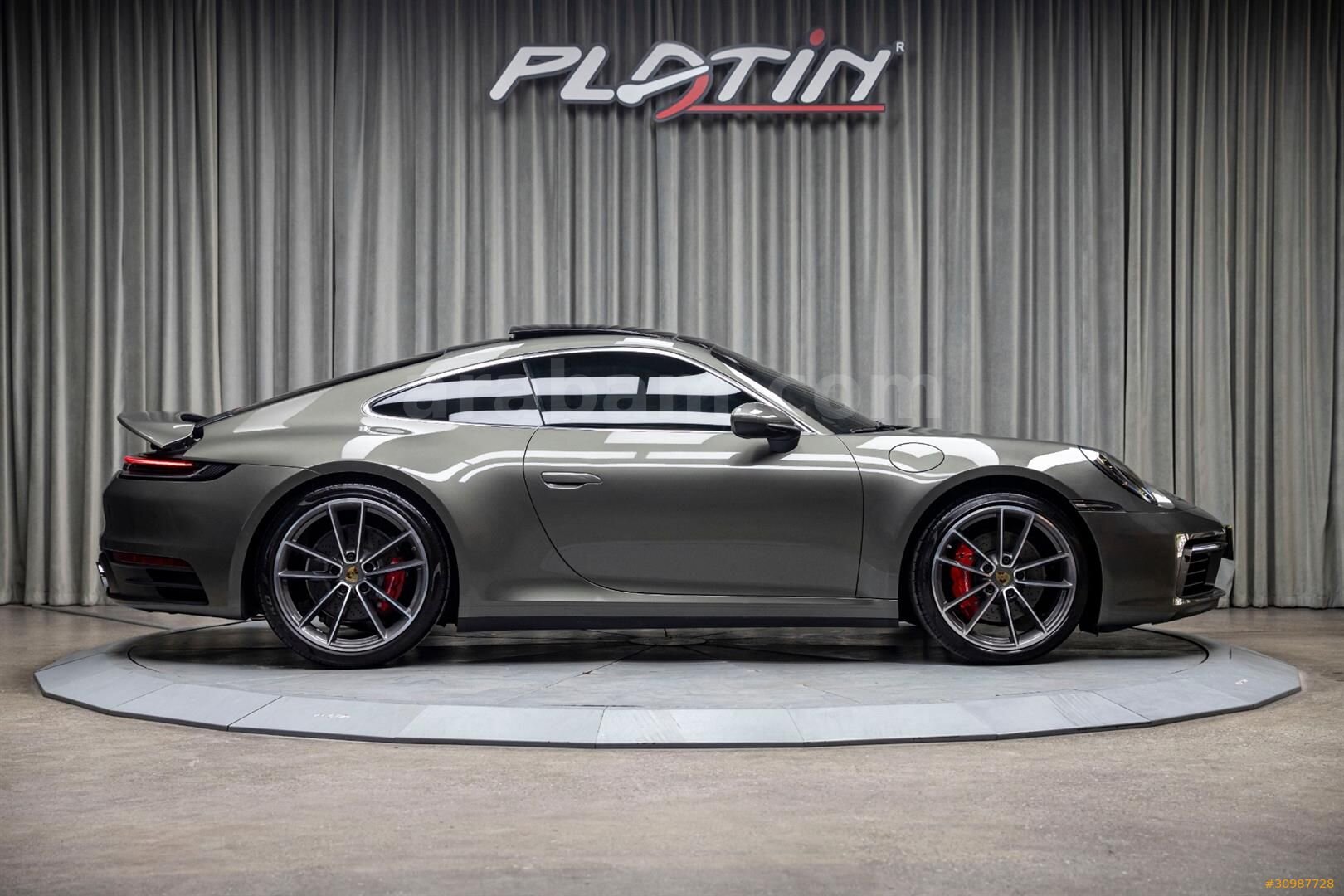 Galeriden Porsche 911 Carrera 4S 2019 Model İstanbul 15.750 km Yeşil 7