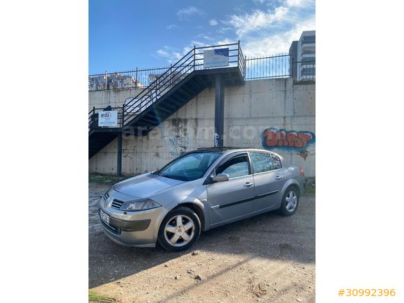 sıfır vizeli Sahibinden otomatik Megane 2 1.6 Dynamique 2004 Model triger bu hafta değişti