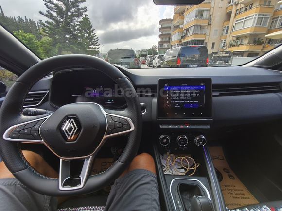 2029 MARTA kadar GARANTİLİ Exper Garantili /Hatasız/Clio 1.0 TCe Techno Esprit Alpine 2024 Model
