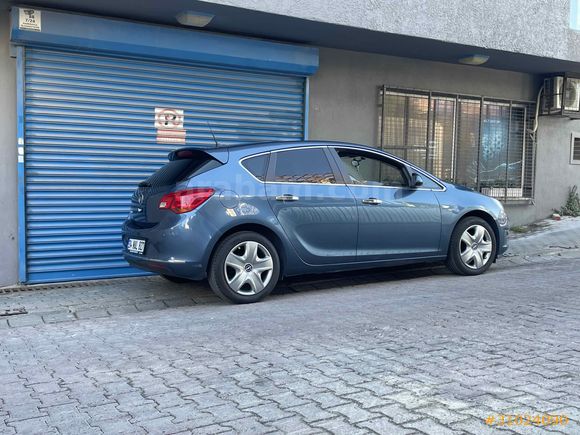 Değişensiz Kazasız , 2015 Astra J