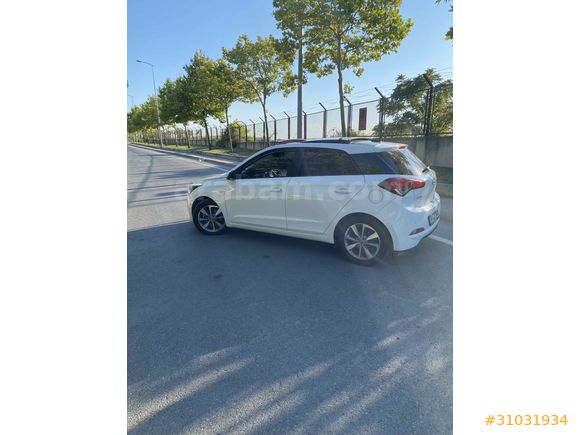 Sahibinden Hyundai i20 1.4 CRDi Style panorama 2017 Model 