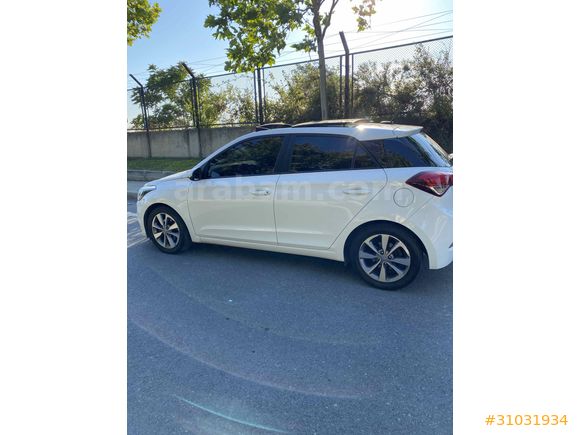 Sahibinden Hyundai i20 1.4 CRDi Style panorama 2017 Model 