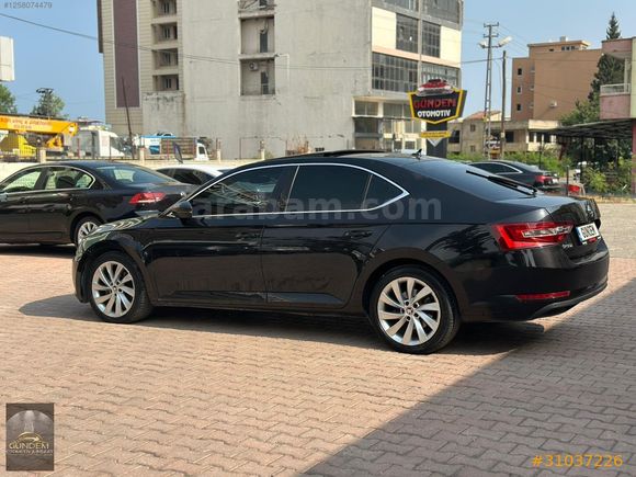 GÜNDEM'DEN 2017 MODEL SKODA SUPERB PRESTİGE CAM TAVAN