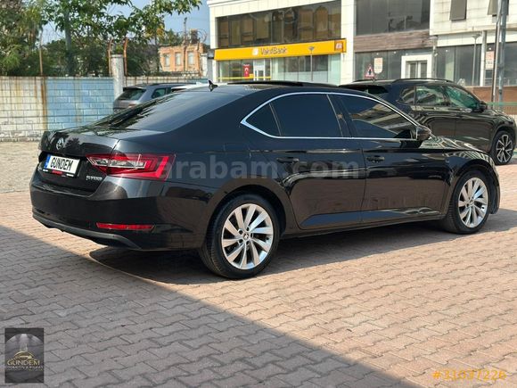 GÜNDEM'DEN 2017 MODEL SKODA SUPERB PRESTİGE CAM TAVAN