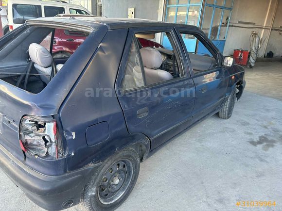 1996 model gözüken hasar